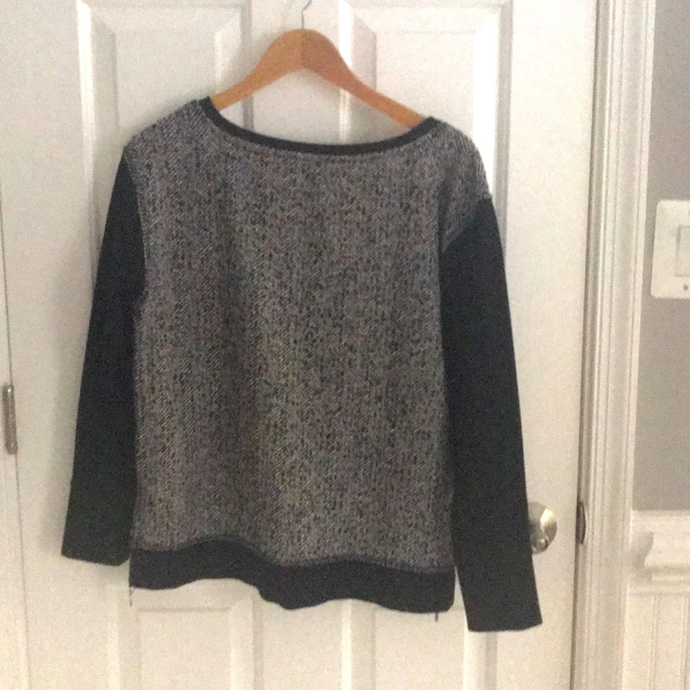 Tweed Sweatshirt - Picture 8 of 8